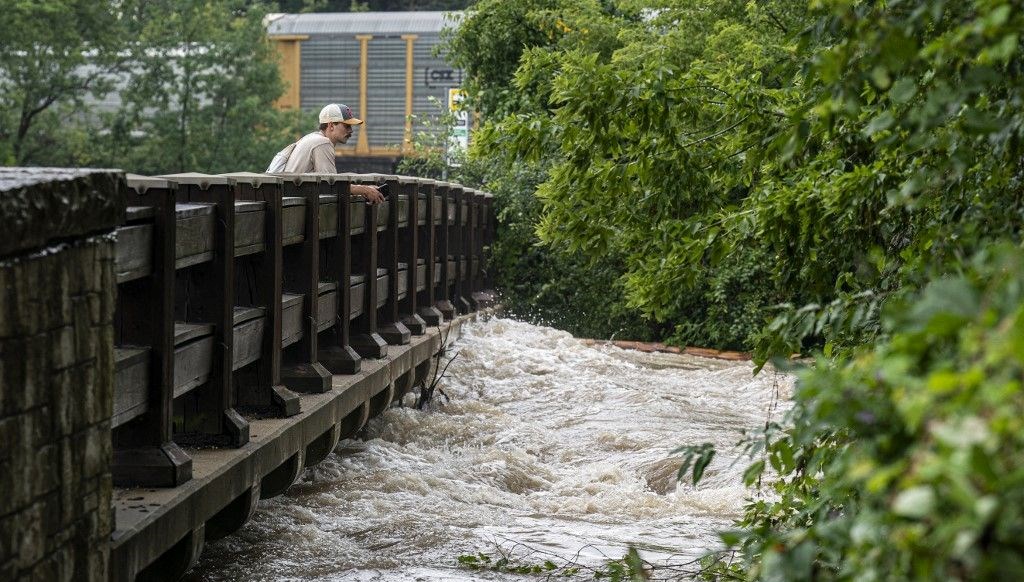 arizonayi sel vurdu 4 kisi oldu kayip sayisi bilinmiyor desaEQj7