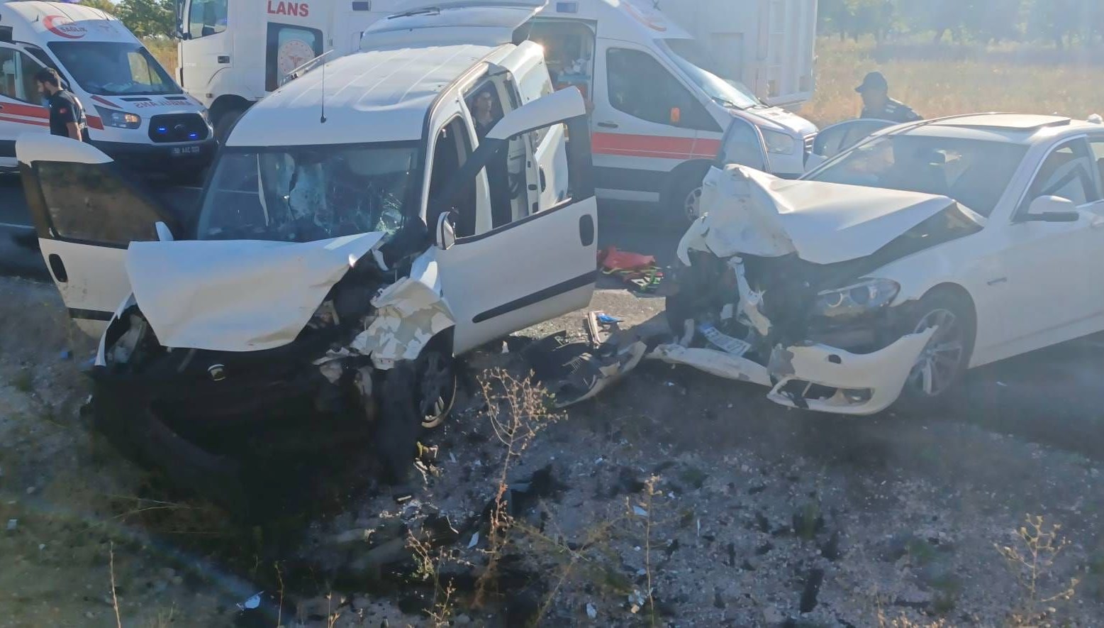 nevsehirde trafik kazasi 14 kisi yaralandi XBCRhJ8t