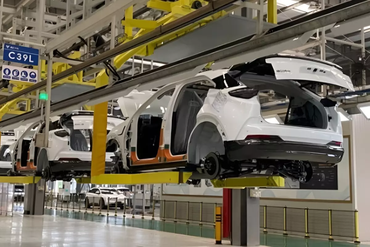 binlerce calisani bulunan otomotiv devi iflas bayragini cekti 2SOhQOgK.jpg