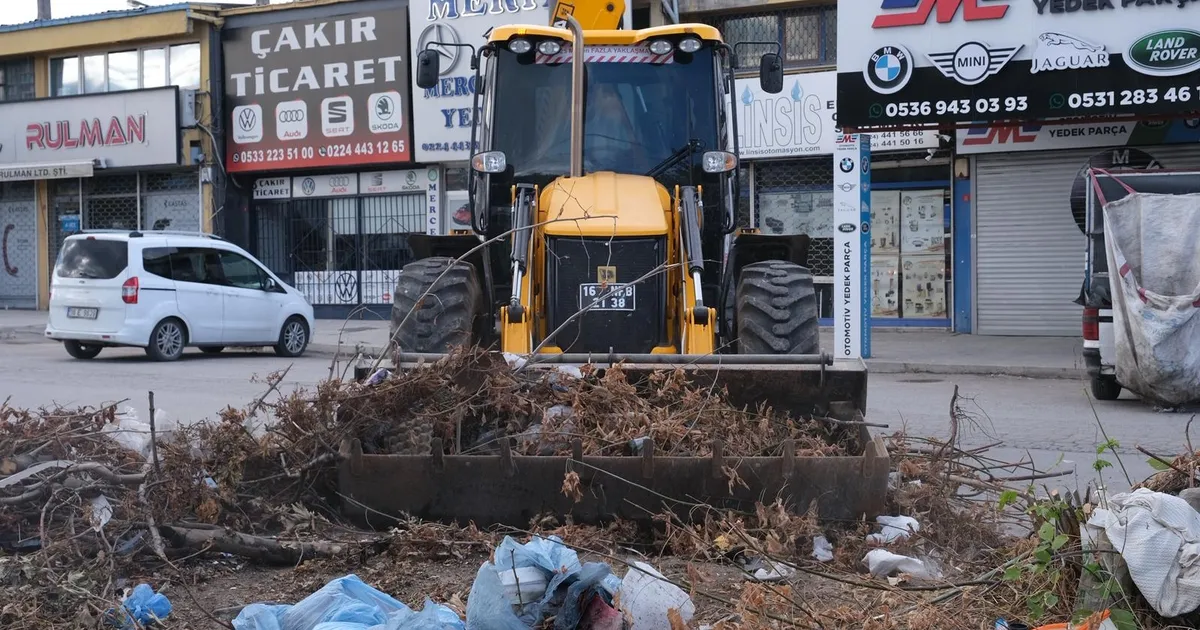 bursa niluferden besevler sanayi sitesine kapsamli temizlik Lp1XMB37