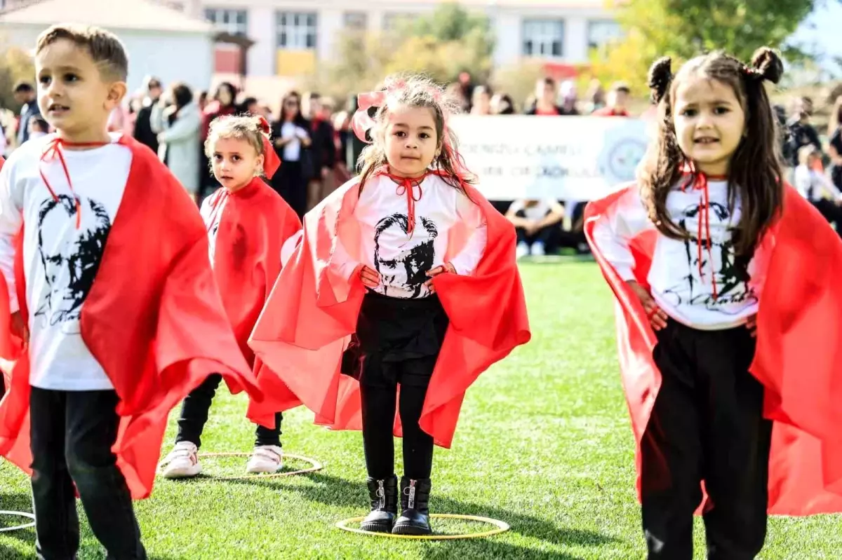 camelide cumhuriyet bayrami coskuyla kutlandi 8fGf6q1S.jpg