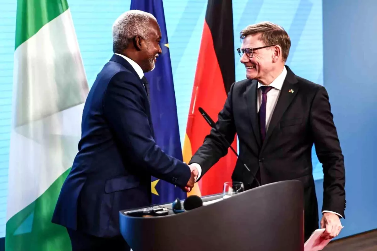 alman bakan wadephul suriyelilerin gonullu donusu gerceklesmezse zorla yapilabilir 43IPrFjY.jpg