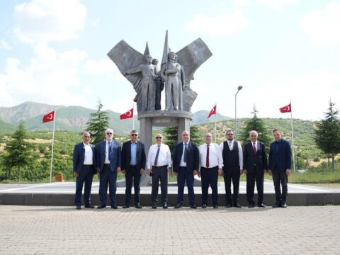 Geri adım atmadı
