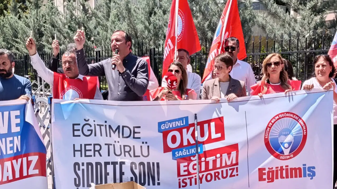 Eğitim-İş’ten Bakan Tekin’e çağrı: ‘Çocuğunu gönderdiğin okulda ne varsa devlet okulunda da istiyoruz’